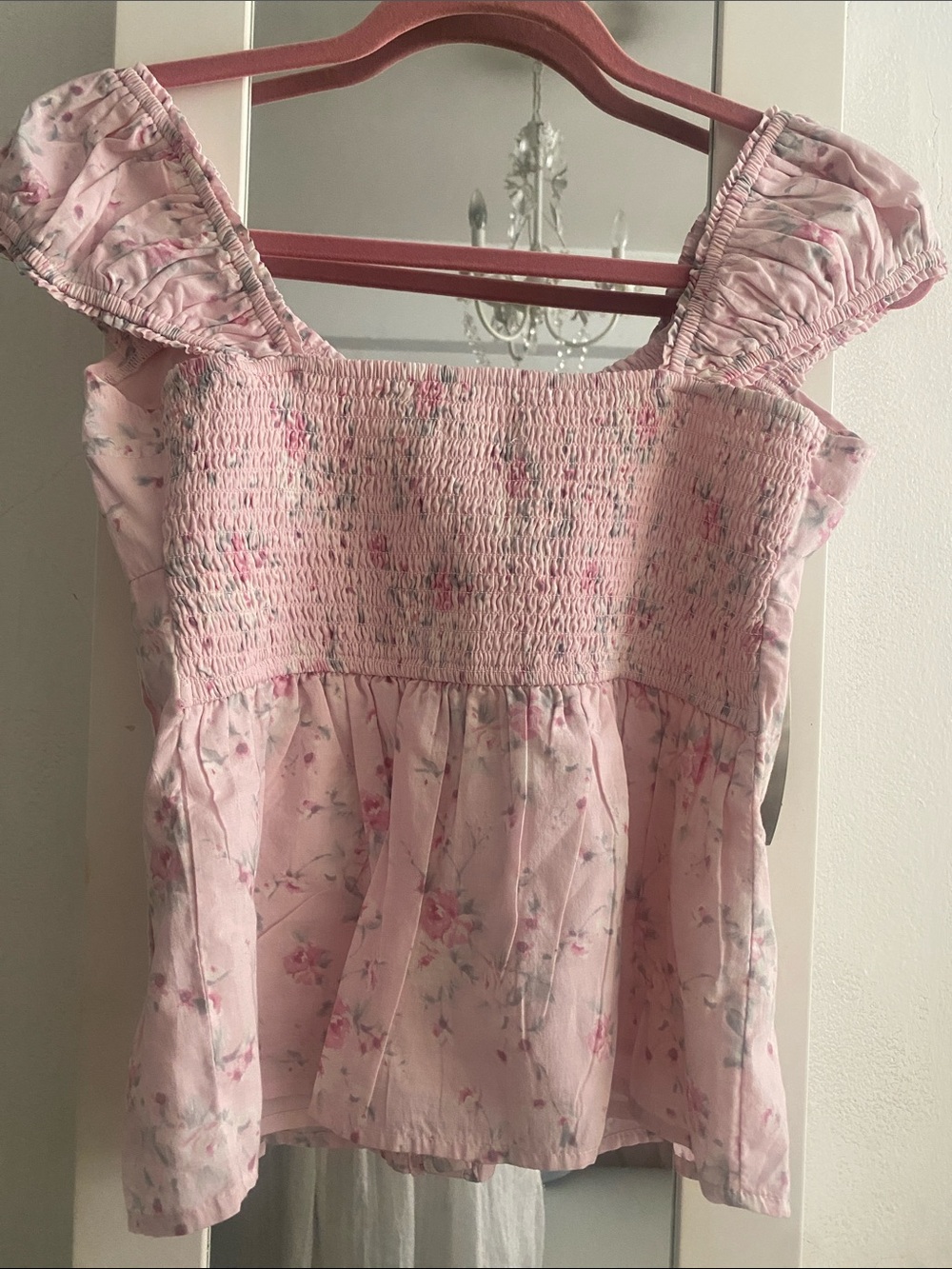 Hollister Pink Floral Pintuck Button-Front Top - Picture 2 of 4